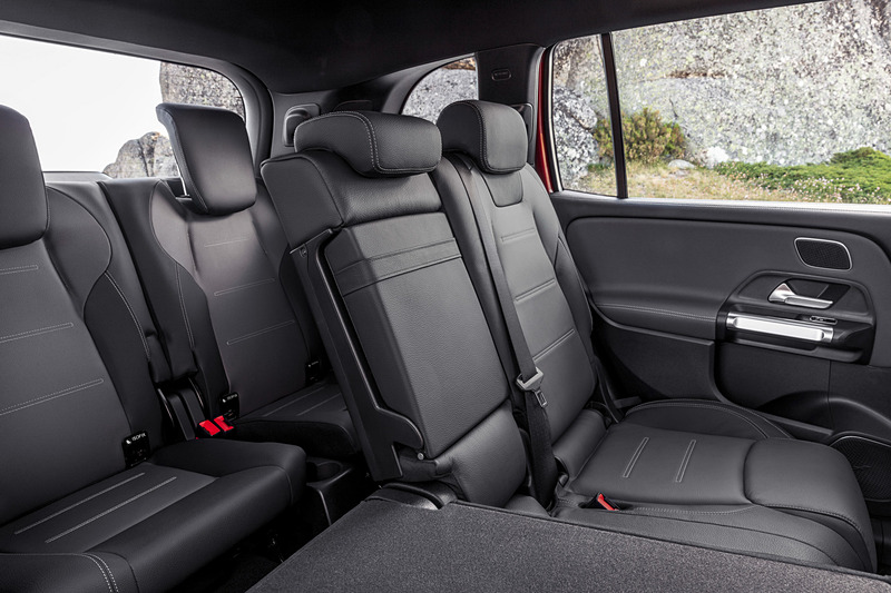 新型Mercedes-AMG GLB 35 4MATICのインテリア