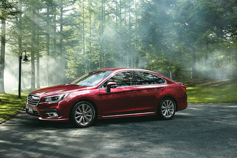 「レガシィ B4」