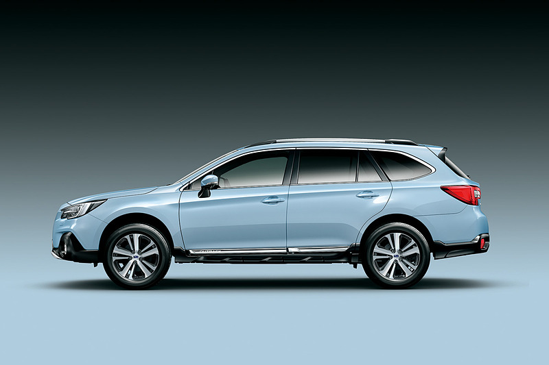 クールグレーカーキ