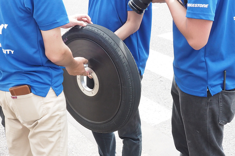 タイヤは「ECOPIA with ologic」