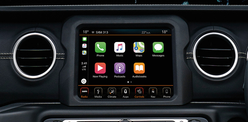 ベース車両同様に8.4インチタッチパネル付オーディオナビゲーションを標準装備