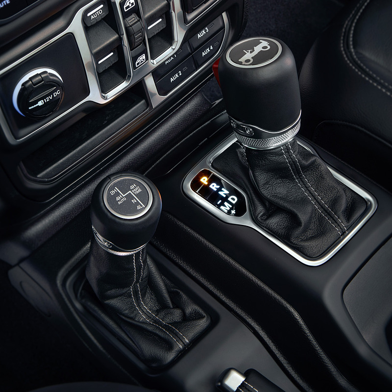 シフトノブまわり