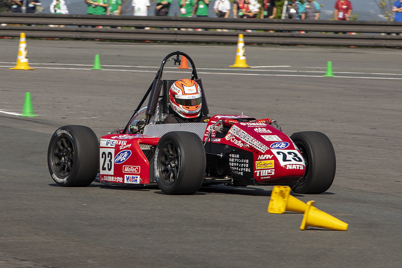 ICVクラスでは2輪車用のエンジンが主に使用される。車体の軽量化を狙い、単気筒や2気筒エンジンを選ぶチームも多い。＃23は日本自動車大学校の車両で、ヤマハ製の688cc 2気筒エンジンを搭載