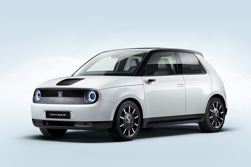 フランクフルトショー 2019で新型EV（電気自動車）「Honda e」の量産モデルを公開