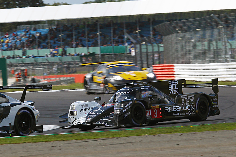 総合3位に入ったロイック・デュバル/ナタナエル・バートン/ピポ・デラーニ組のレベリオン R13 3号車