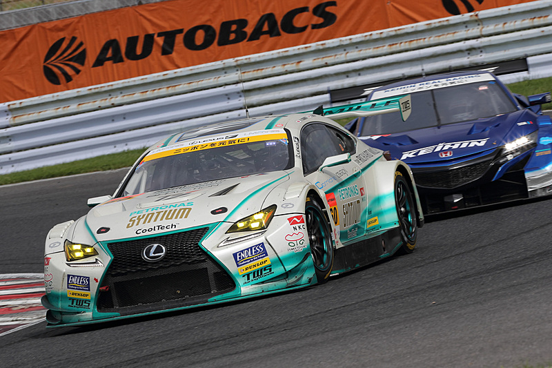 終盤まで60号車 SYNTIUM LMcorsa RC F GT3は中段を走っていたが……