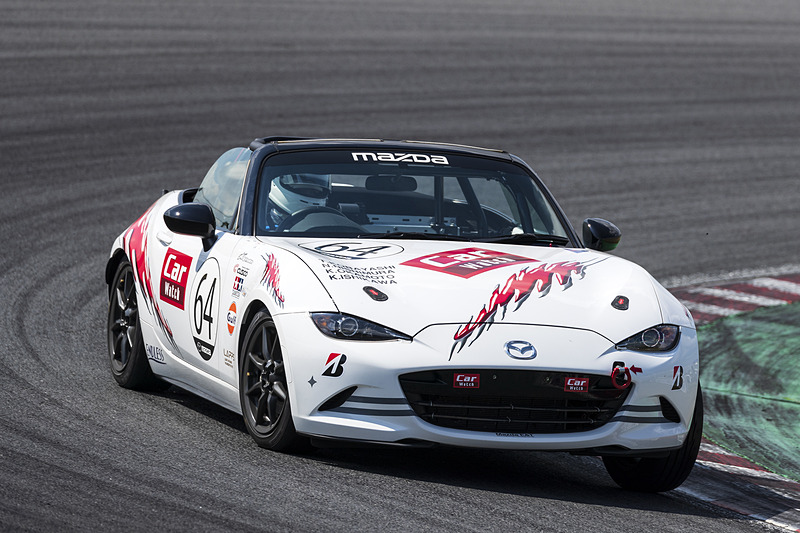 真夏の暑い戦い「第30回 メディア対抗ロードスター4時間耐久レース」が開催された