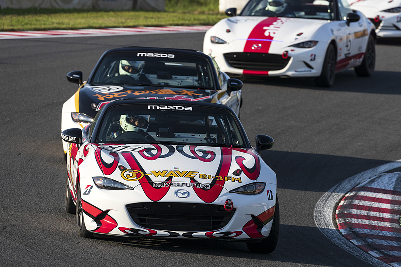 優勝したJ-waveポテンザロードスター