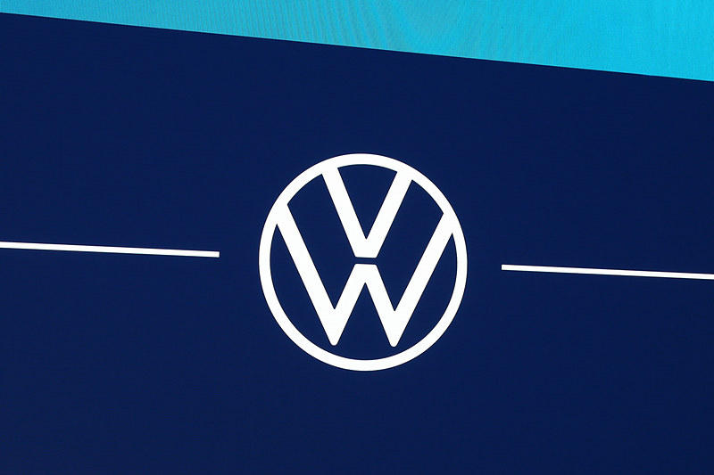 「VOLKSWAGEN GROUP MEDIA NIGHT」で公開されたフォルクスワーゲンの新ブランドロゴ