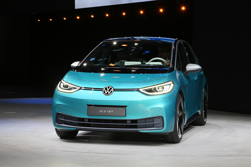 ID.3のボディサイズは4261×1809×1552mm（全長×全幅×全高）、ホイールベースは2765mm