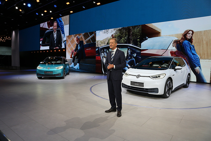 新型EV「ID.3」が世界初公開された