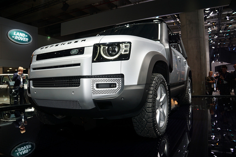 アクセサリー装着モデル。それぞれ特徴のある厳選したオプションや機能を盛り込んだ4種類のアクセサリーパックを用意する