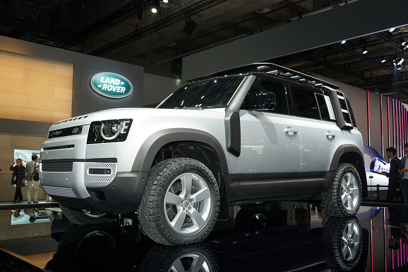 アクセサリー装着モデル。それぞれ特徴のある厳選したオプションや機能を盛り込んだ4種類のアクセサリーパックを用意する