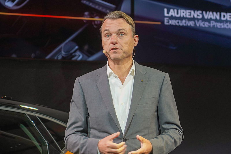 ルノー コーポレートデザイン担当 上級副社長 ローレンス・ヴァン・デン・アッケル氏