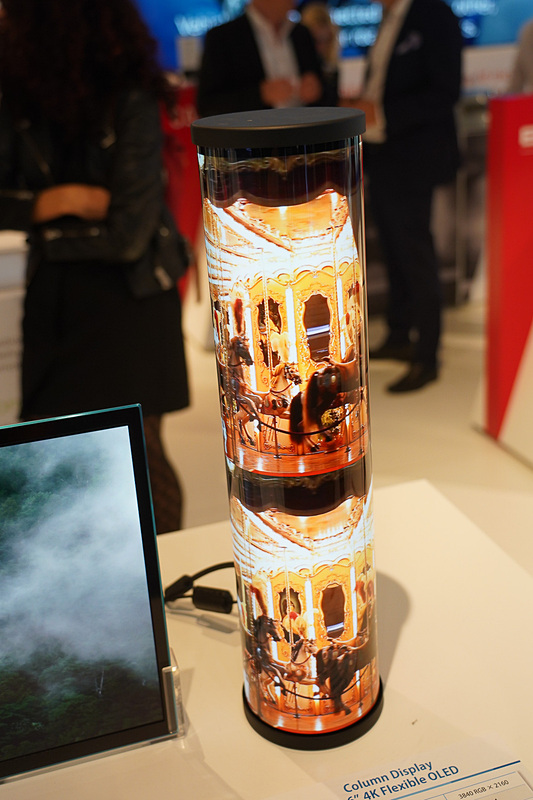 JOLEDの円柱型ディスプレイ
