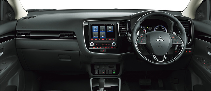 インテリア。新たに「ミツビシパワーサウンドシステム」や「スマートフォン連携ナビゲーション」を設定
