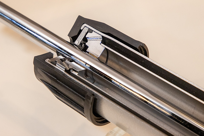 リアショックのベアリングブッシュ部