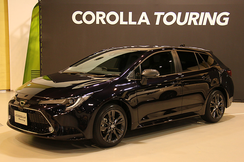 ルーフレールはカローラ ツーリング全車でオプション設定