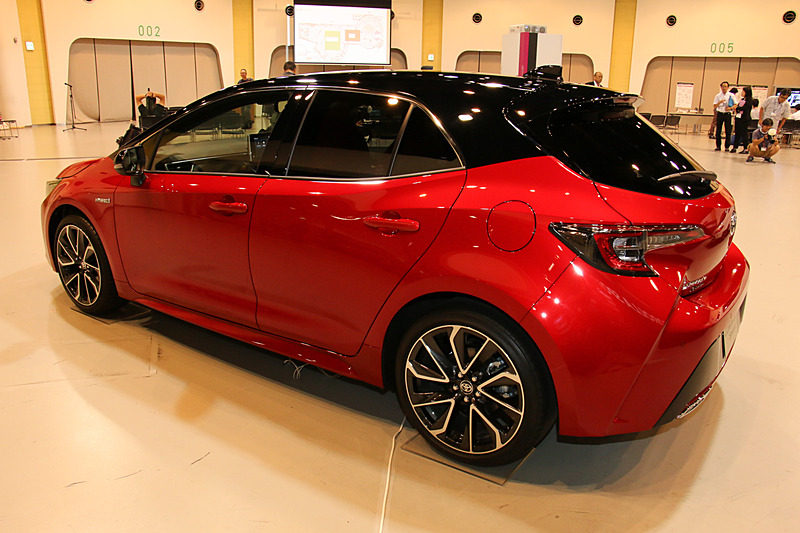 新型カローラ＆カローラ ツーリングの発売と合わせて一部改良した「カローラ スポーツ」