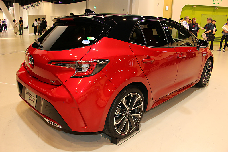 新型カローラ＆カローラ ツーリングの発売と合わせて一部改良した「カローラ スポーツ」