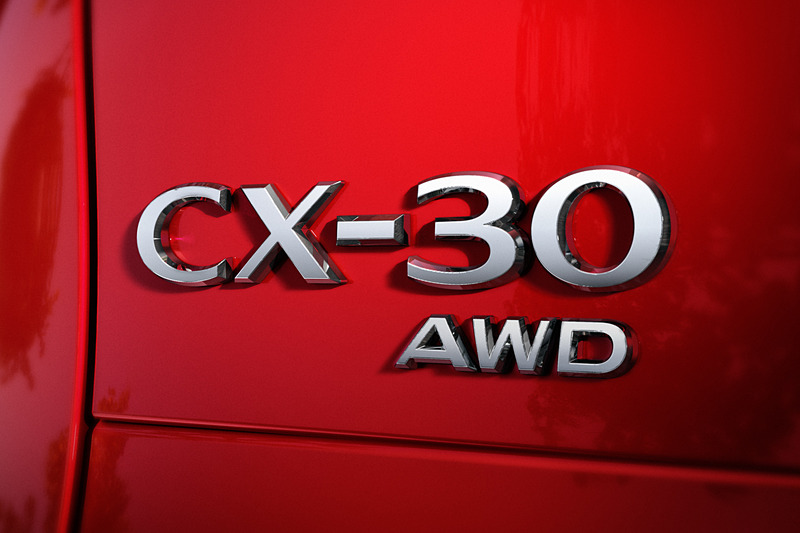 より積極的にトラクションコントロールを行ない悪路の脱出性能を高めた4WDシステムを採用