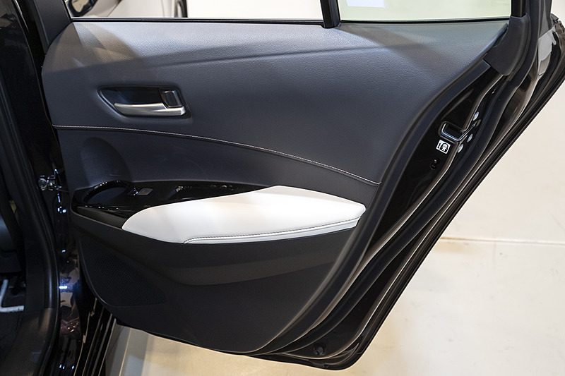 リアドアトリム