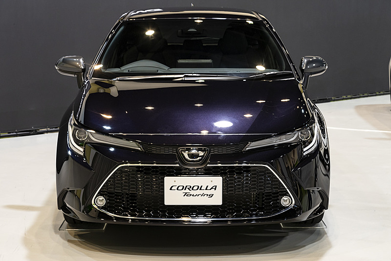 撮影車両はターボ車のW×B。ボディカラーはスパークリングブラックパールクリスタルシャイン