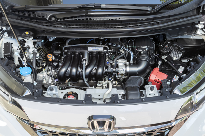 ガソリン車は直列4気筒1.5リッターエンジンを搭載