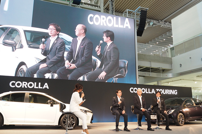 カローラをより深く理解してもらうためトークセッションを実施