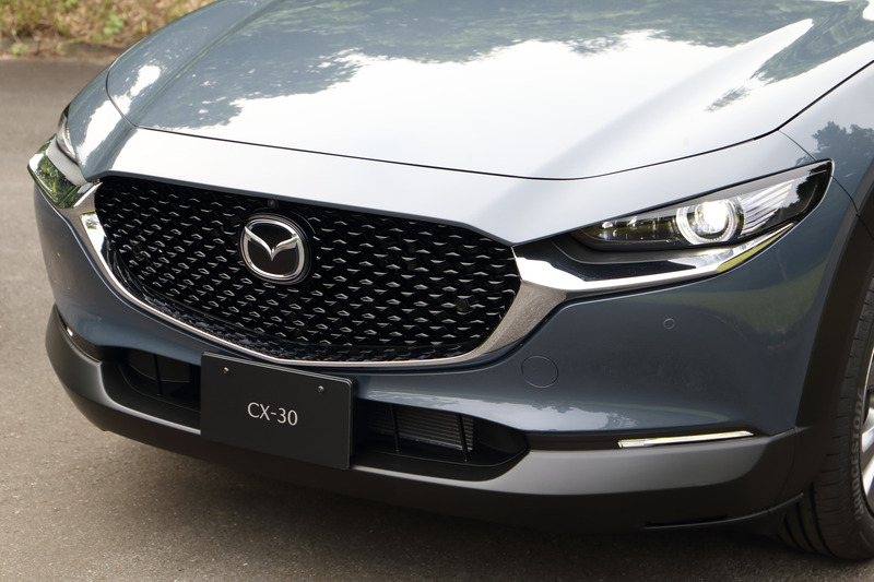 深化した魂動デザインのフロントフェイス