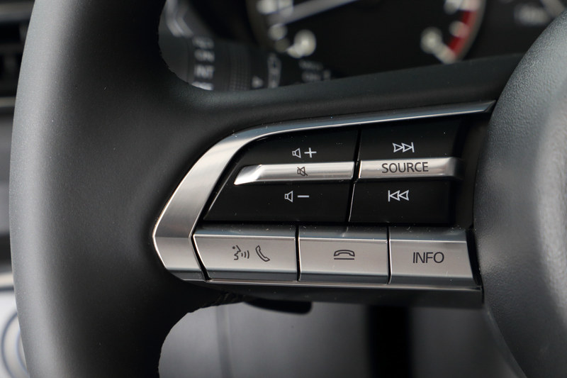 ステアリングスイッチ