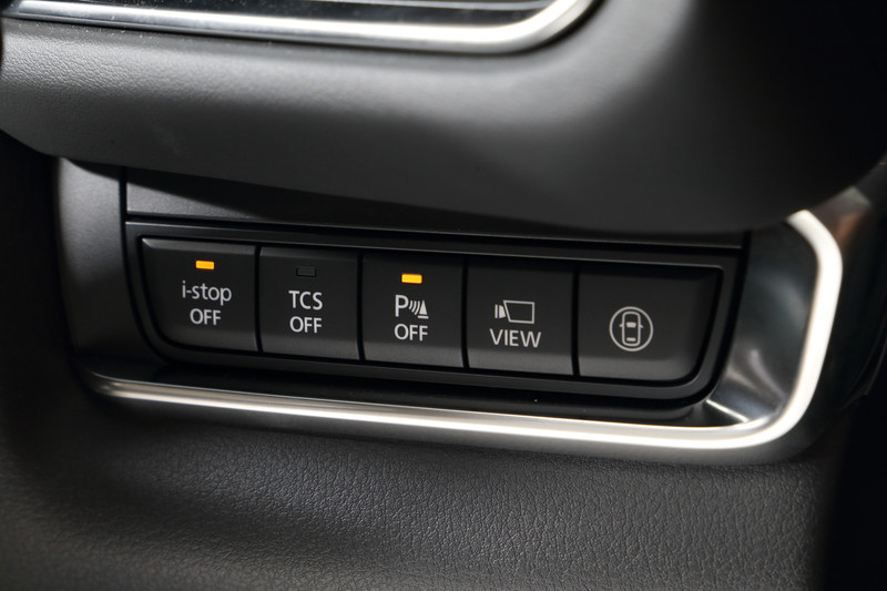 ステアリングコラム右側のスイッチ類