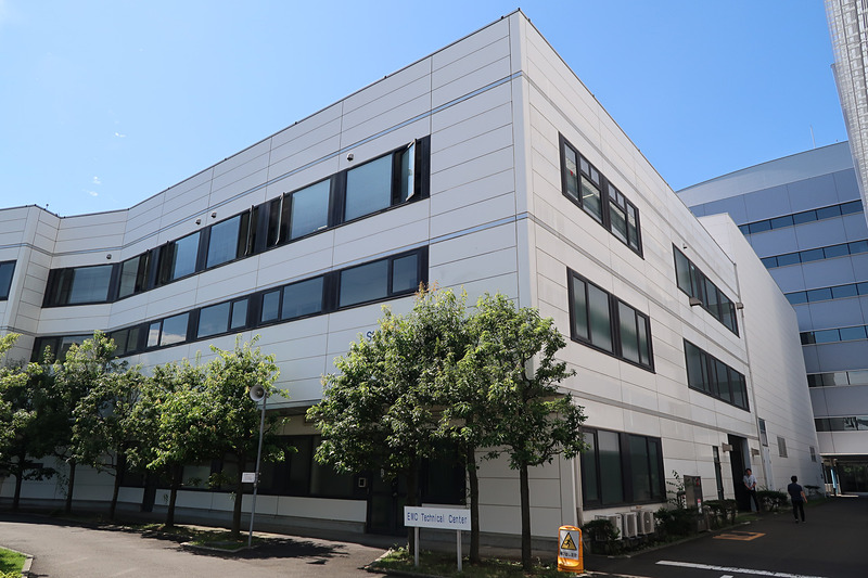 大型電波暗室の入る建屋