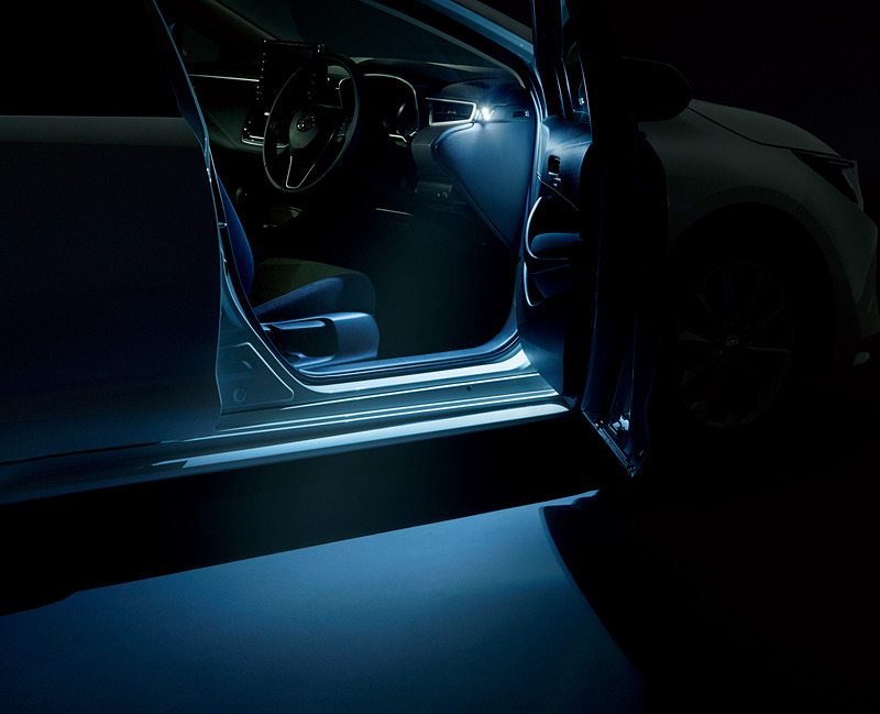 LEDスマートフットライト：2万4200円