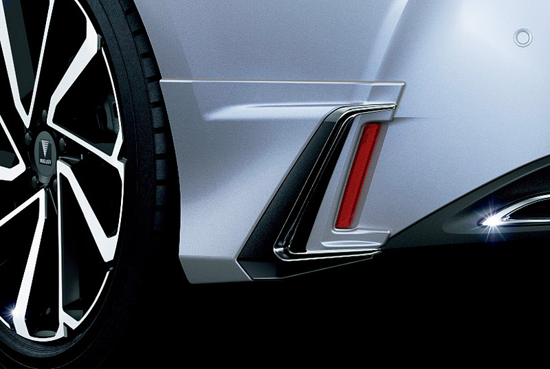 リヤスパッツ：3万7400円（ツーリングのみ）