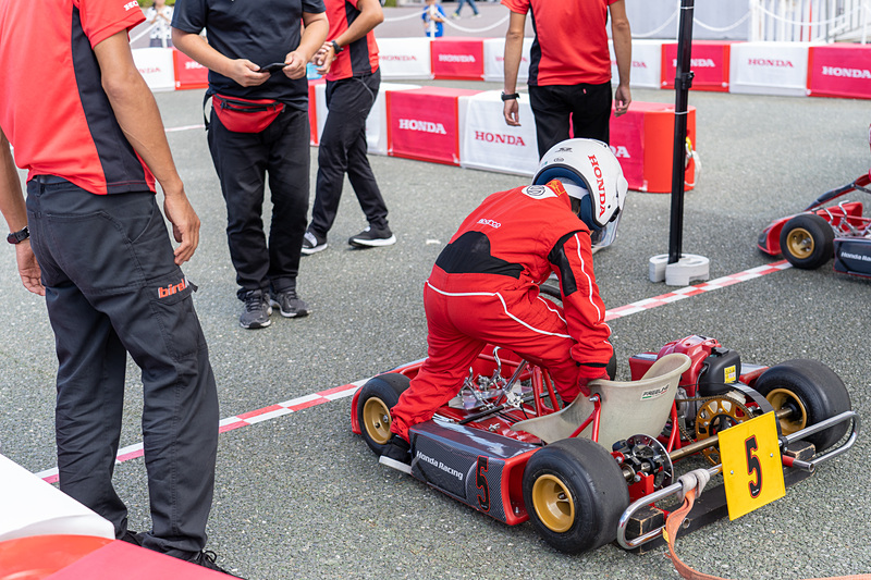 いよいよ乗車。乗り込み方も指導があります