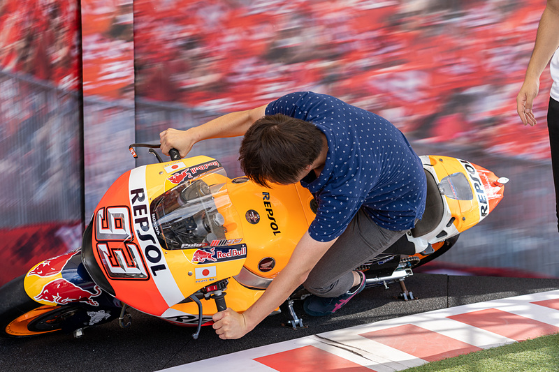 なりきり！MotoGPライダー