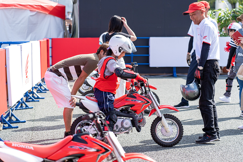 もちろんヘルメットやグローブなどの貸出も