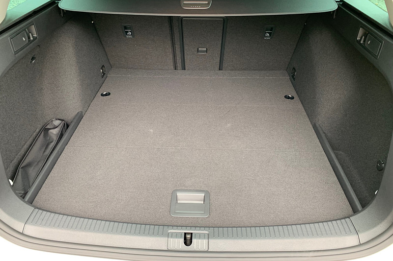 シャランの大きなラゲッジルーム