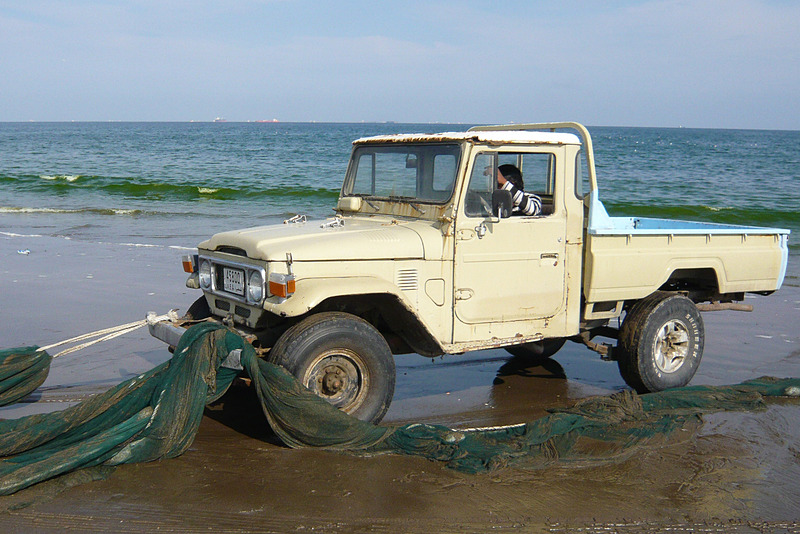 50年以上経っても現役の40系（UAEの漁村）