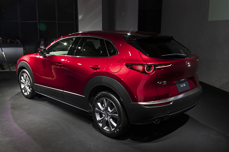 20S L Package AWD。ボディカラーはソウルレッドクリスタルメタリック