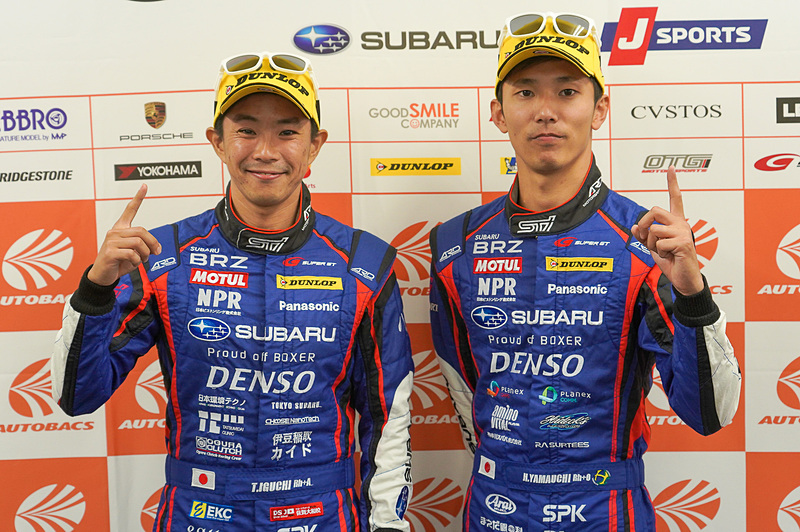 井口卓人選手（左）、山内英輝（右）