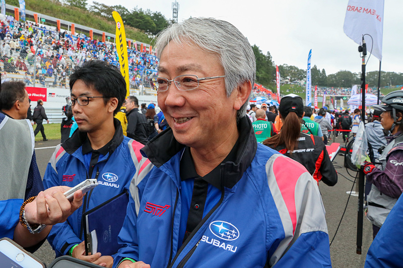ファンの熱い応援に感動したと語る中村社長