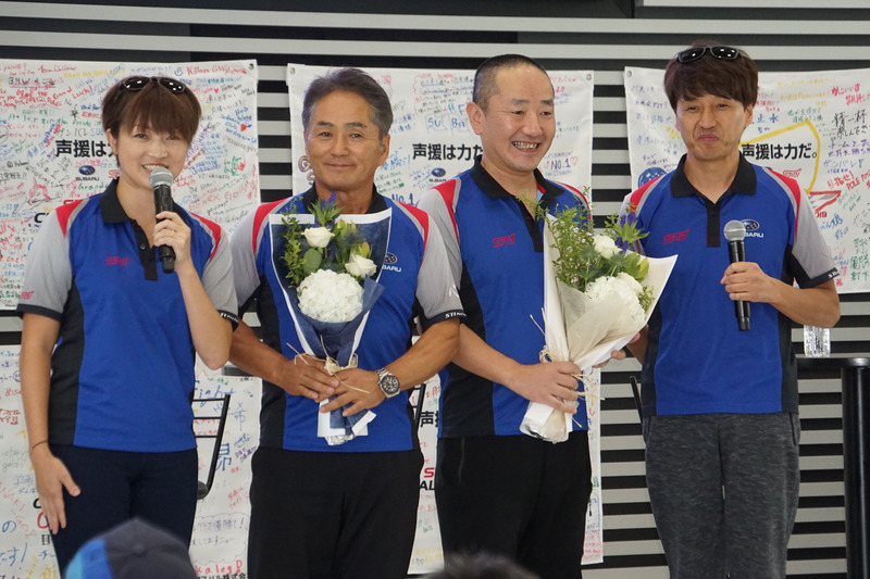 左からMCの一戸恵梨子氏、辰己英治総監督、沢田拓也監督、ゲスト解説の松田晃司選手