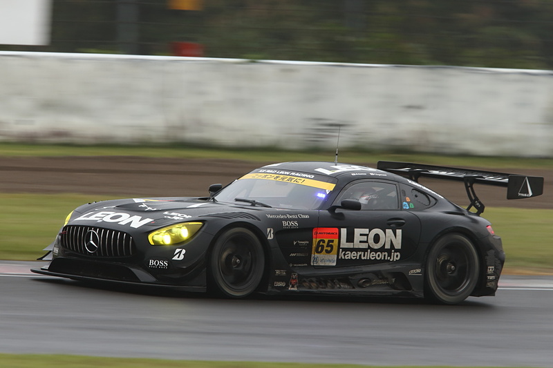 5位は65号車 LEON PYRAMID AMG