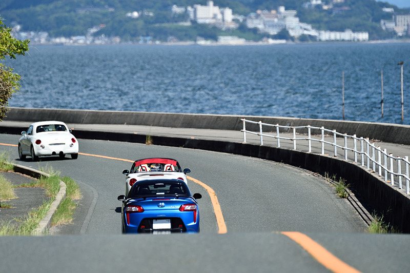今回の開催ではメインイベントが「星空鑑賞」ということなので、集合時間は午後からとのんびりできるスケジュールが立てられていた。そのため、早めに現地入りした参加者は海沿いをドライブしたり、新鮮な海の幸を食べに行ったりと、思い思いのスタイルで集合時間までを過ごしていた