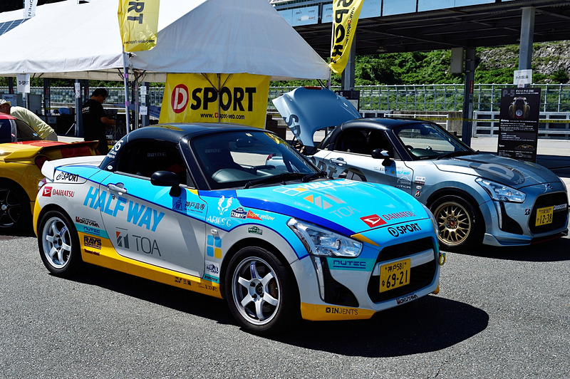 パーツメーカーもブース出展。こちらはD-SPORTブース。全日本ラリーに参戦するコペンも展示