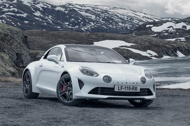 アルピーヌは、東京モーターショーに日本未導入の「A110S」を参考出展