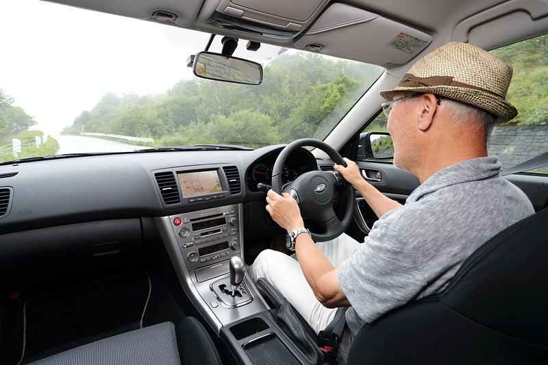 ビーナスラインのツイスティなワインディングを小気味よく走る