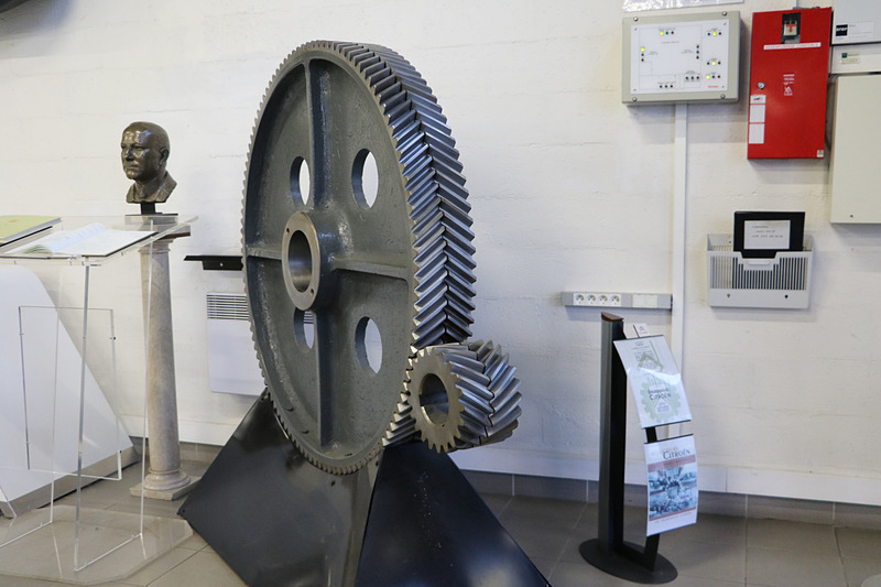 シトロエンのエンブレム「ダブルシェブロン」のもととなったギア。これはフランスのシトロエンの博物館「コンセルバトワール」で撮影したもの